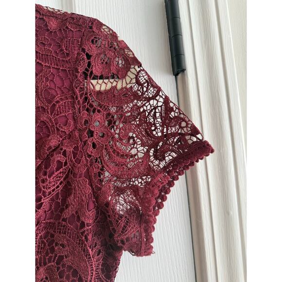 WAYF Women’s Lace Minidress in Burgundy size Small - Picture 7 of 11